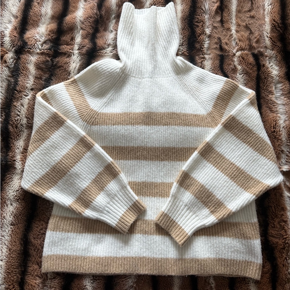 Turtle neck sweater